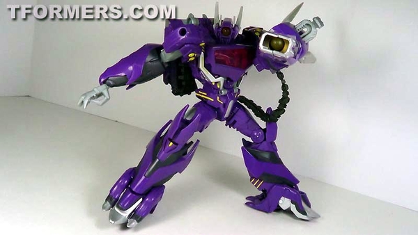 Video Review Transformers SDCC 2013 Exclusive Shockwave And Predaking Beast Hunters Figures  (4 of 10)